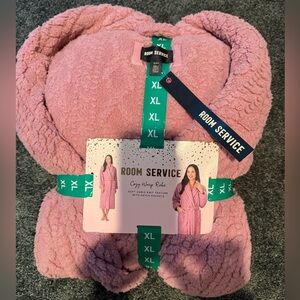 Room Service Cozy Pink Robe